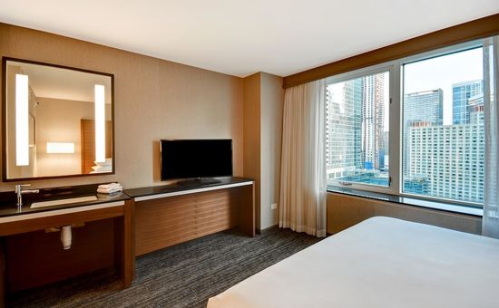 Embassy Suites Chicago Downtown Magnificent Mile